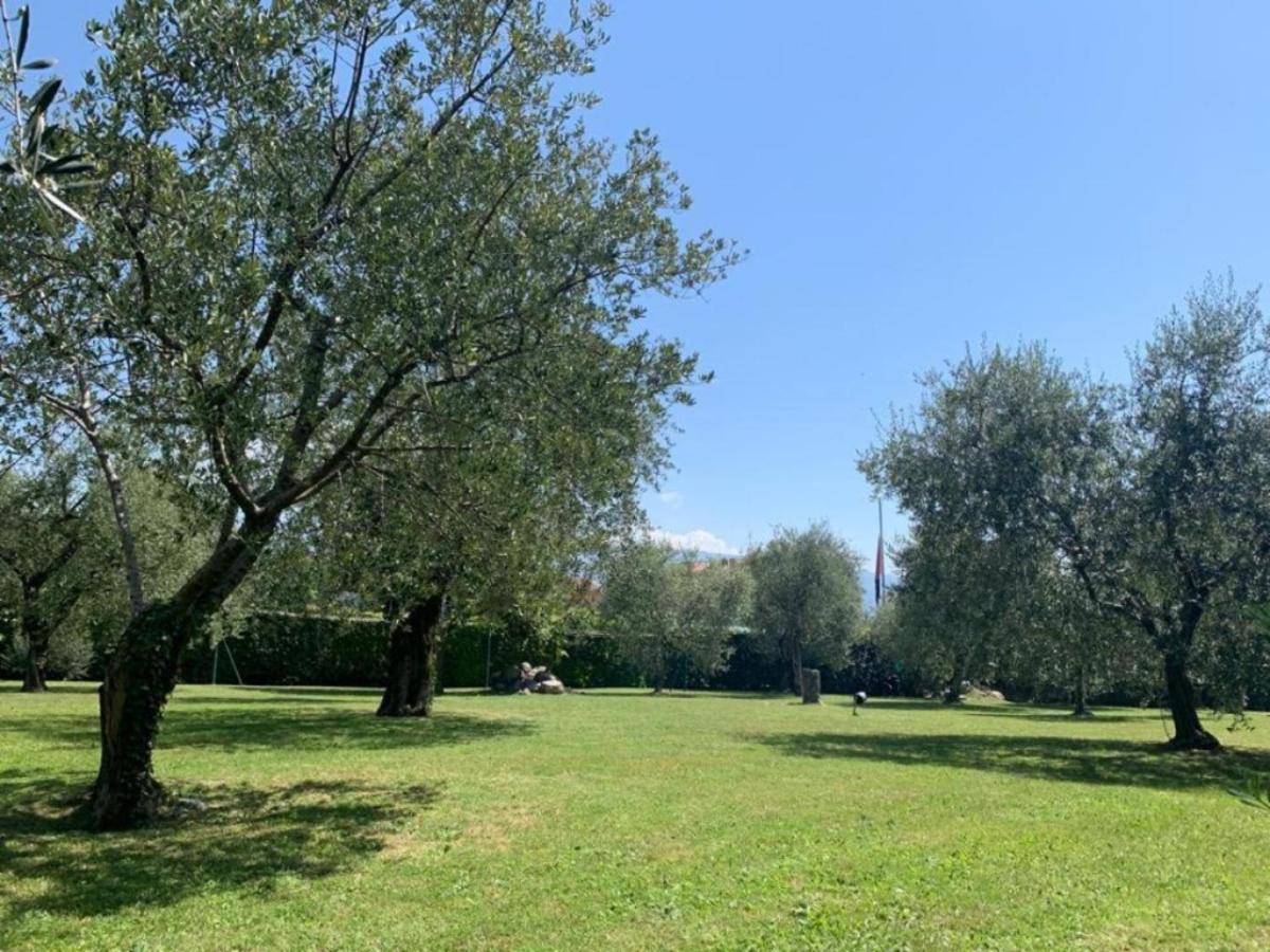 Casa Biancoliva Apartment Toscolano Maderno Bagian luar foto