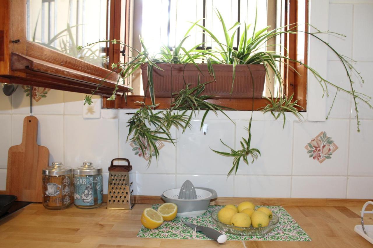 Casa Biancoliva Apartment Toscolano Maderno Bagian luar foto