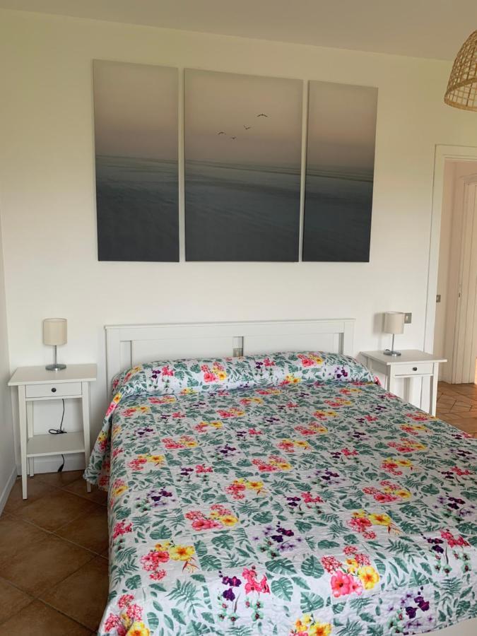 Casa Biancoliva Apartment Toscolano Maderno Bagian luar foto